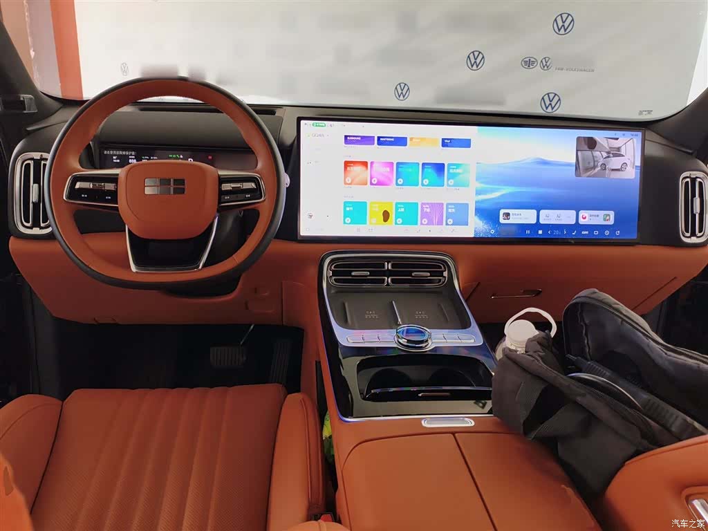 Geely M9, 2025 10