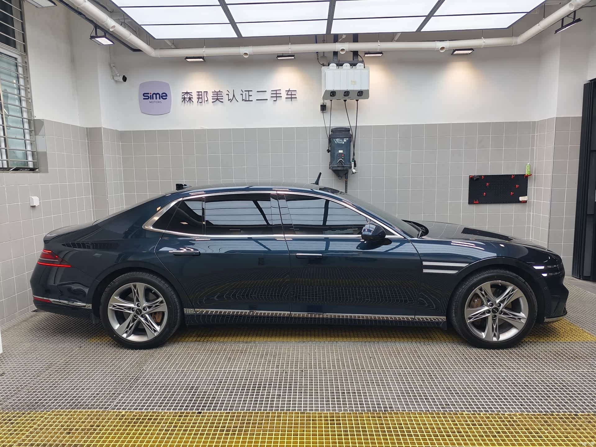 Genesis G90, 2023 9