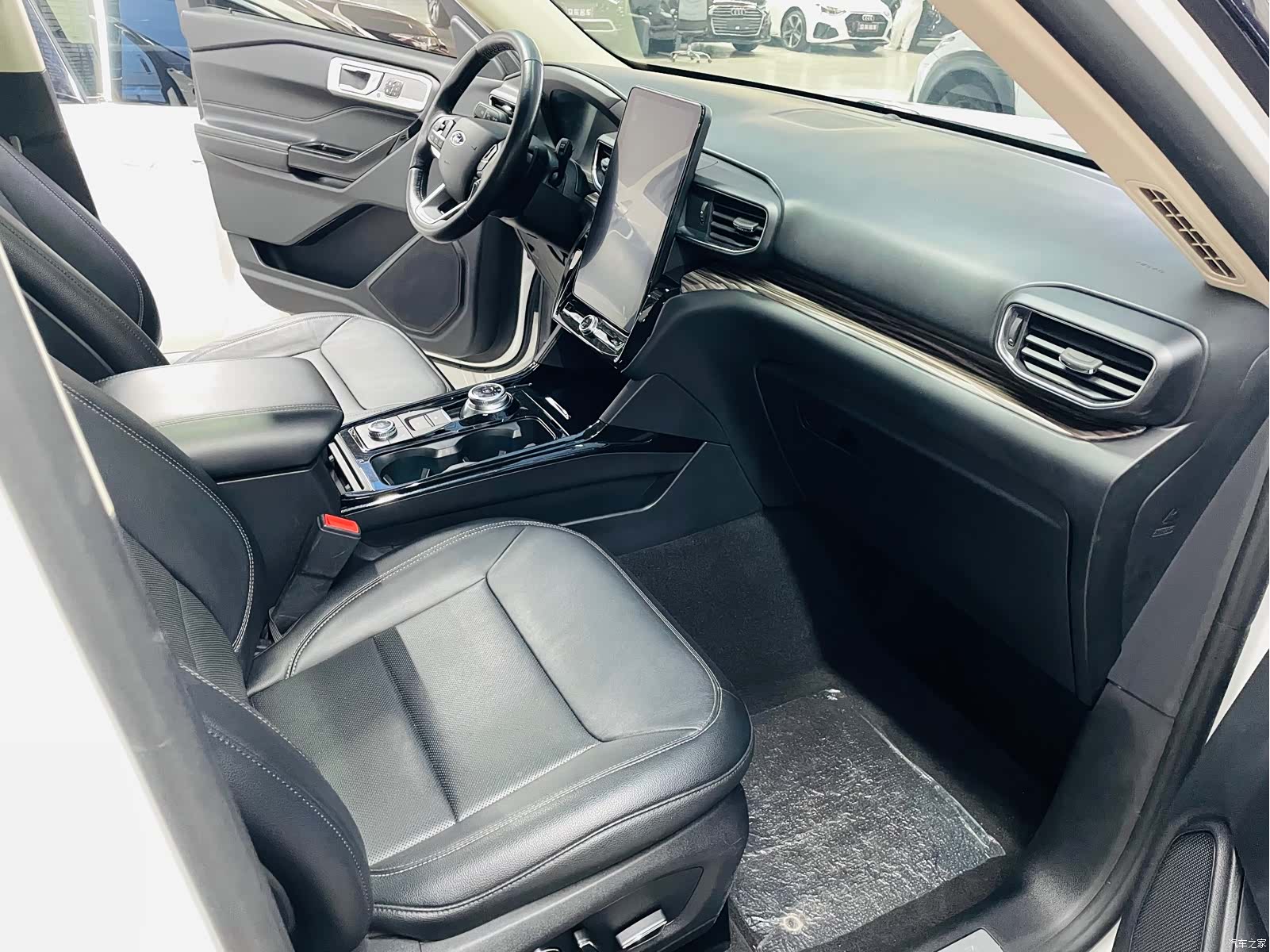 Ford Explorer, 2021 8