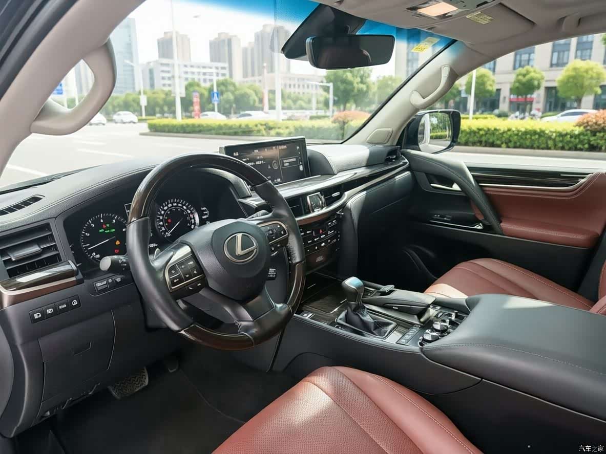 Lexus LX, 2017 3