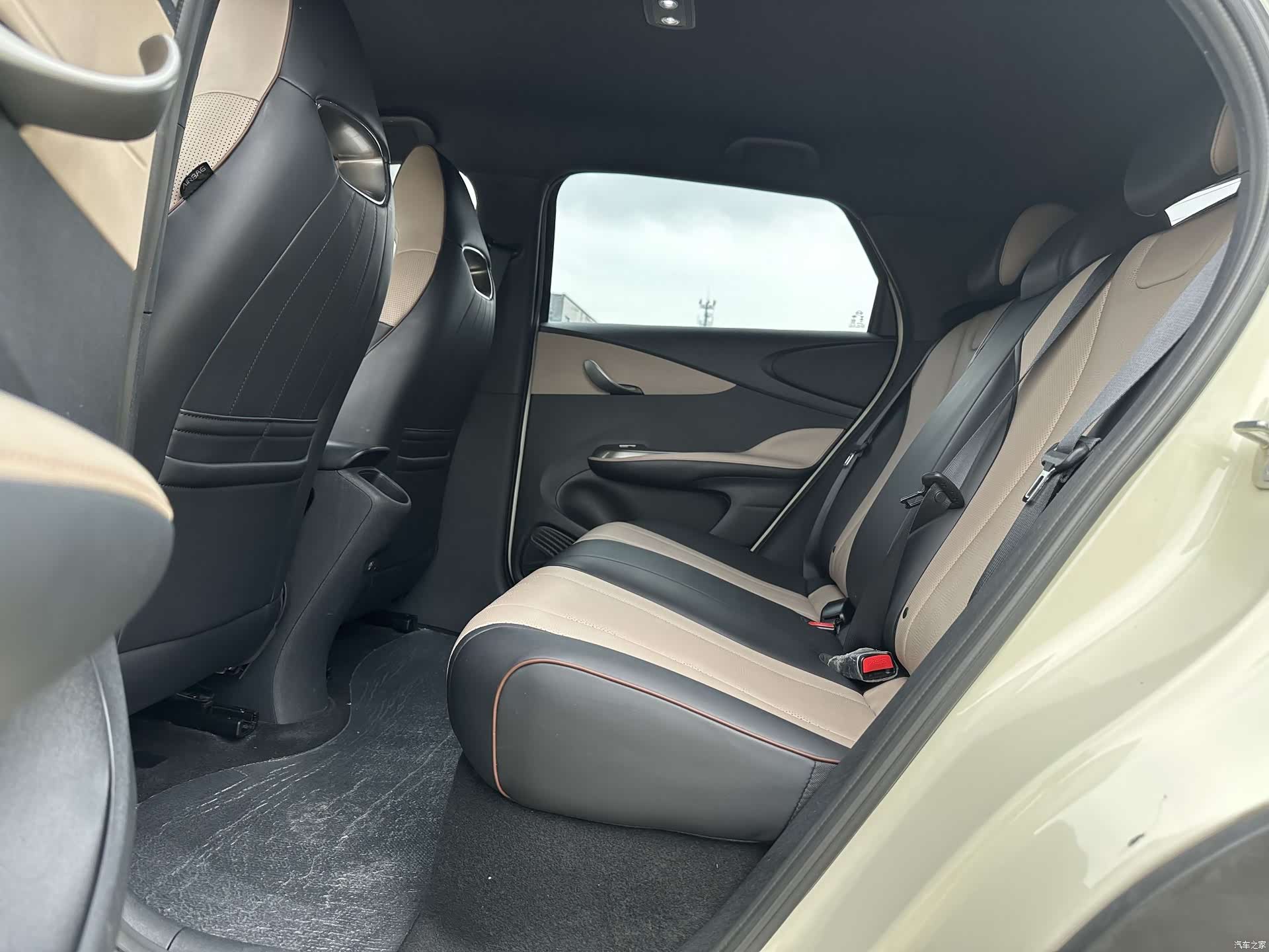 BYD Dolphin, 2023 16