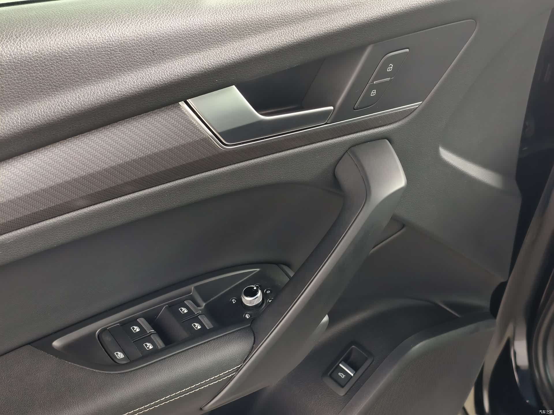 Audi Q5L, 2022 13