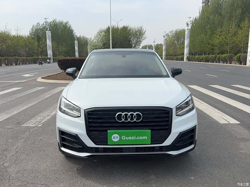 Audi Q2L, 2019 22