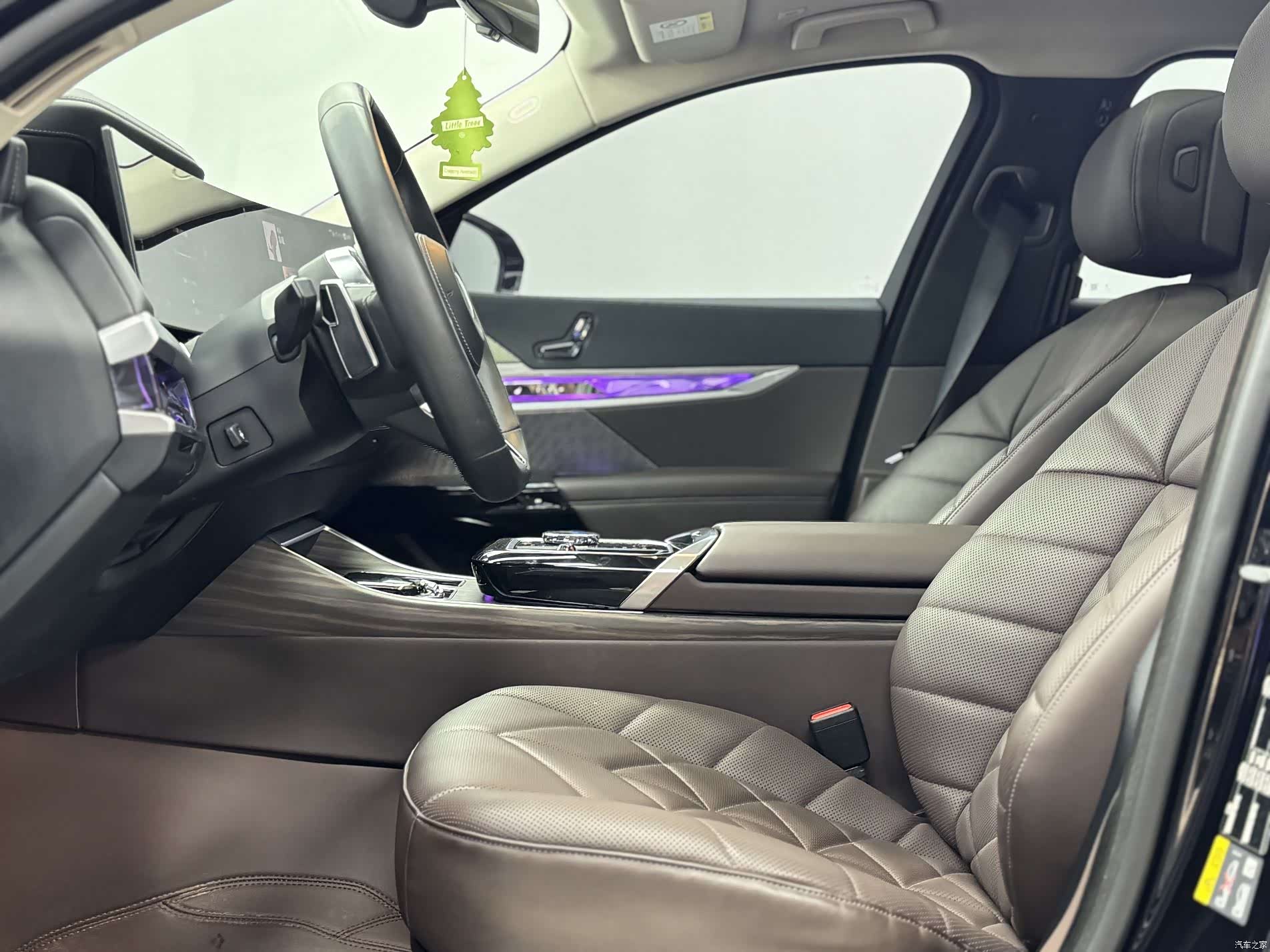 BMW i7, 2025 все фото
