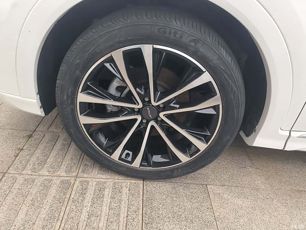Jetour X70, 2023 25