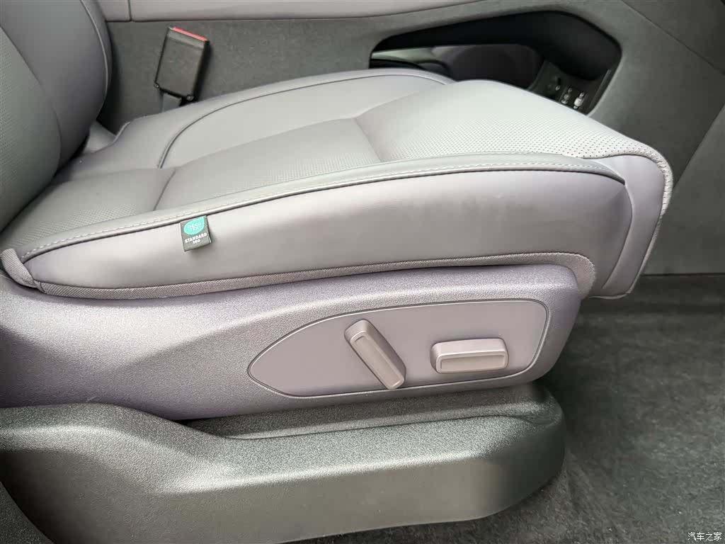 Leapmotor C10, 2025 31