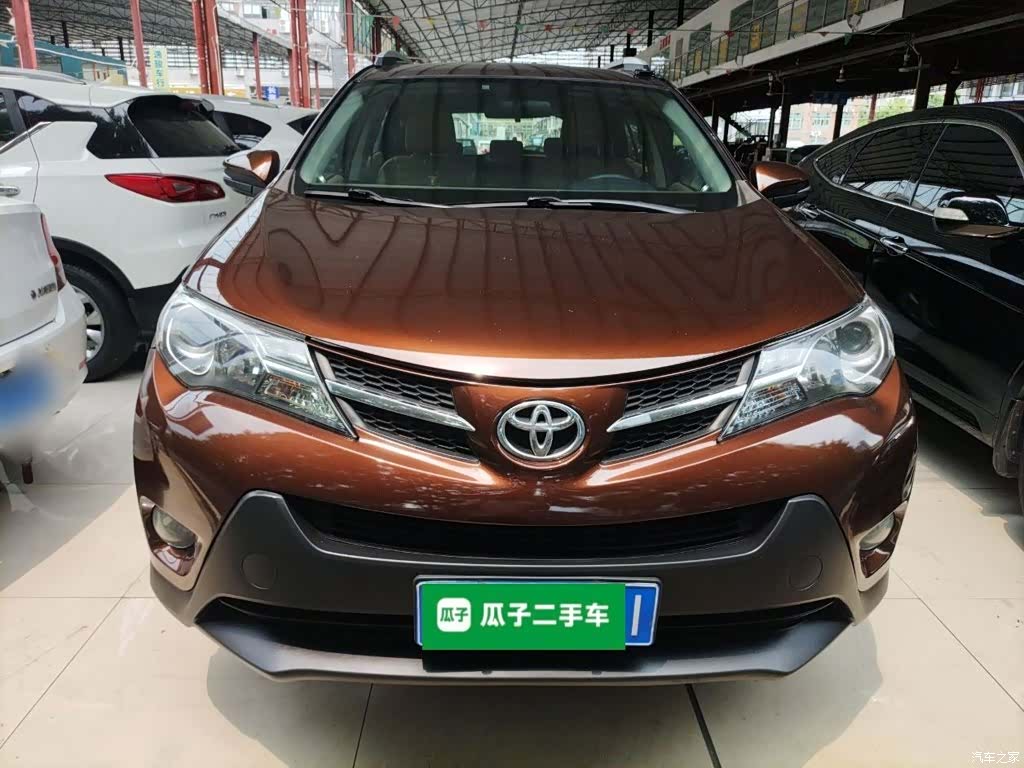 Toyota RAV4, 2014 3