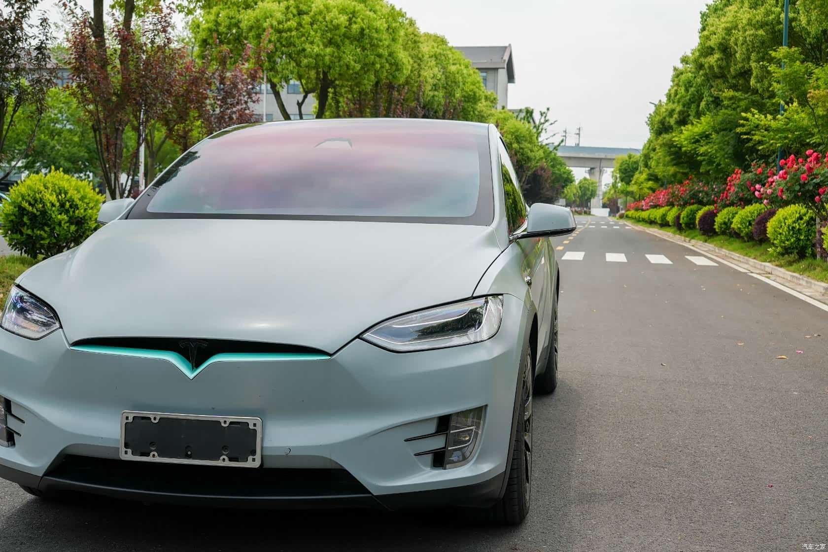 Tesla Model X, 2017 8