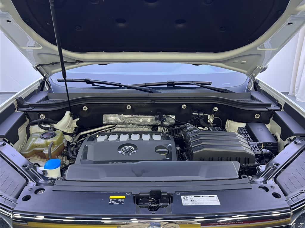 Volkswagen Teramont X, 2020 24