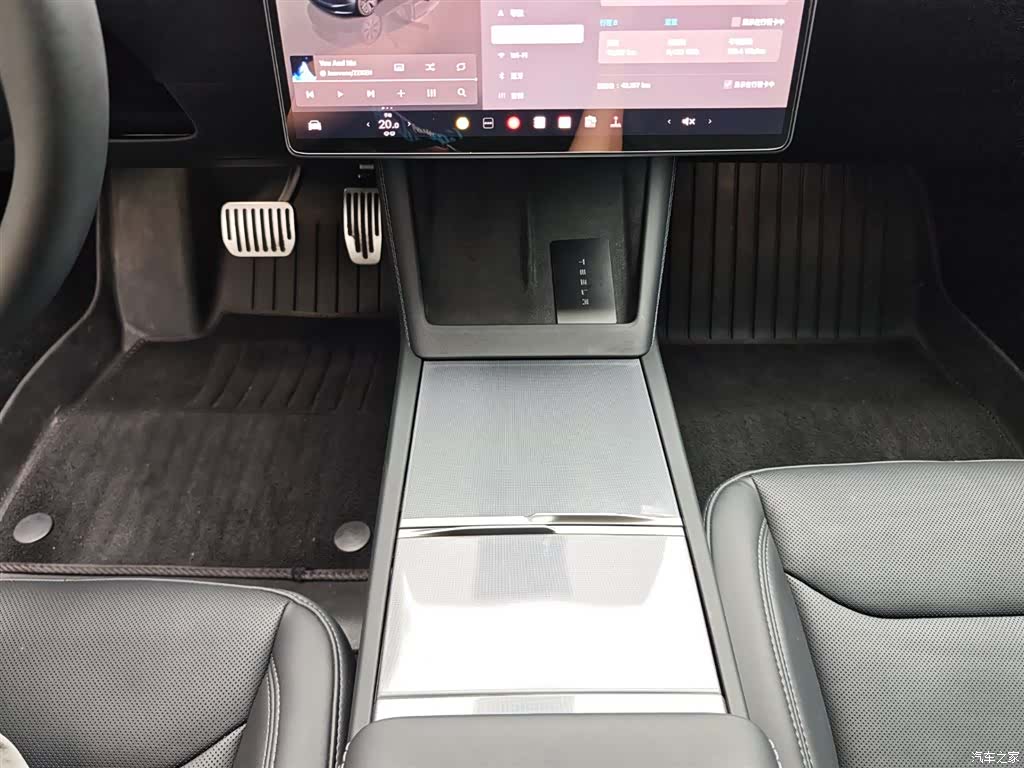 Tesla Model 3, 2024 14