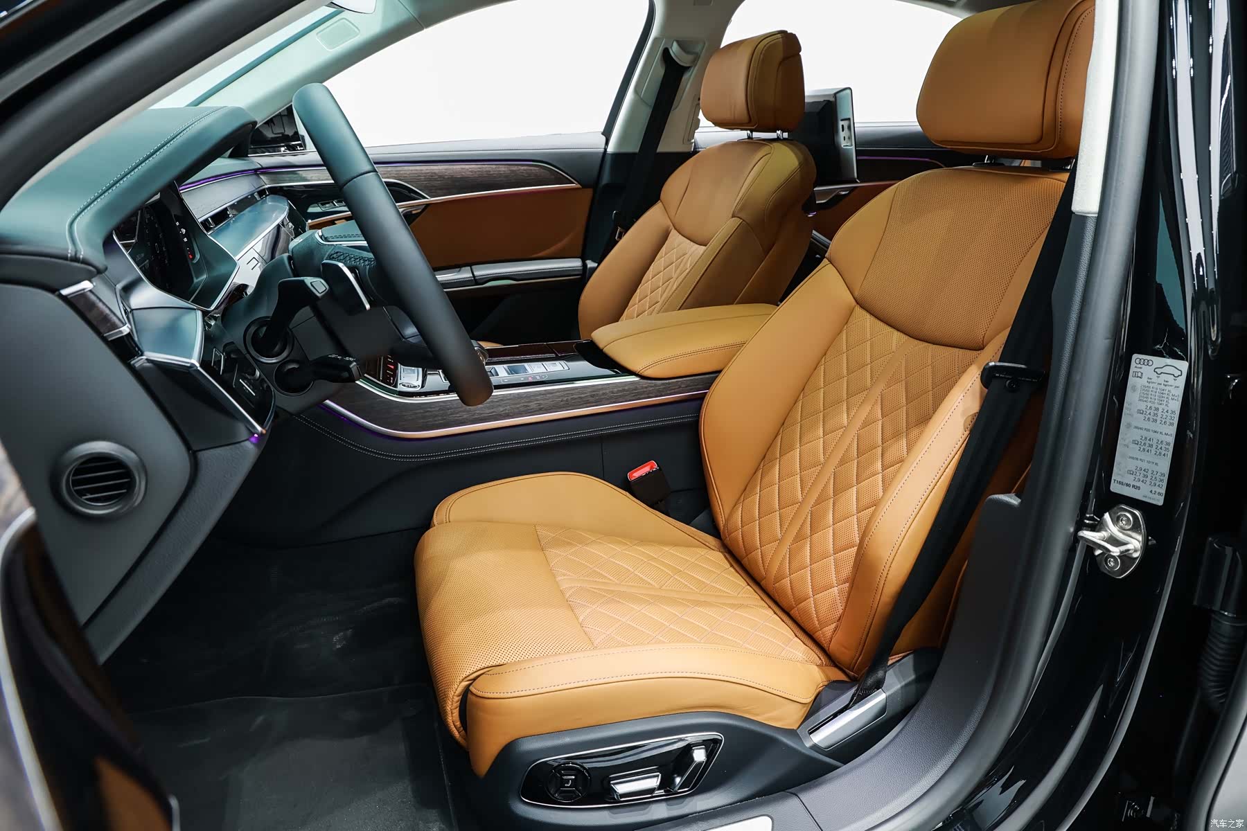 Audi A8L, 2025 10