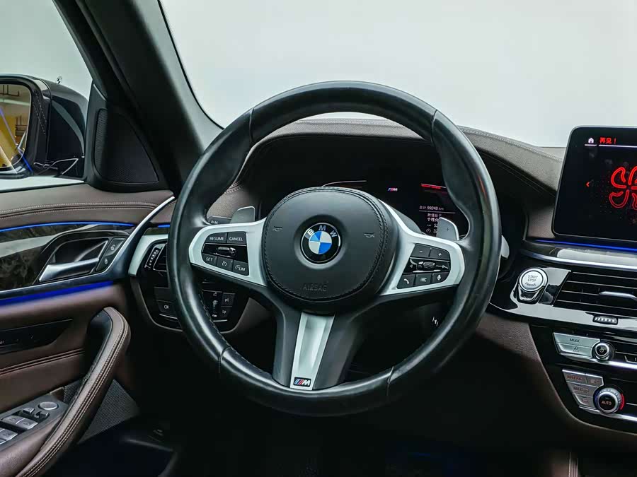 BMW 5 Series 2021, фото 18