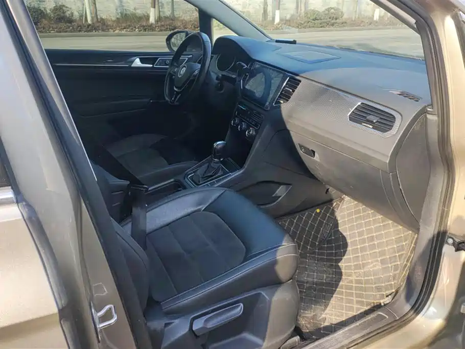 Volkswagen Golf*Jiayu