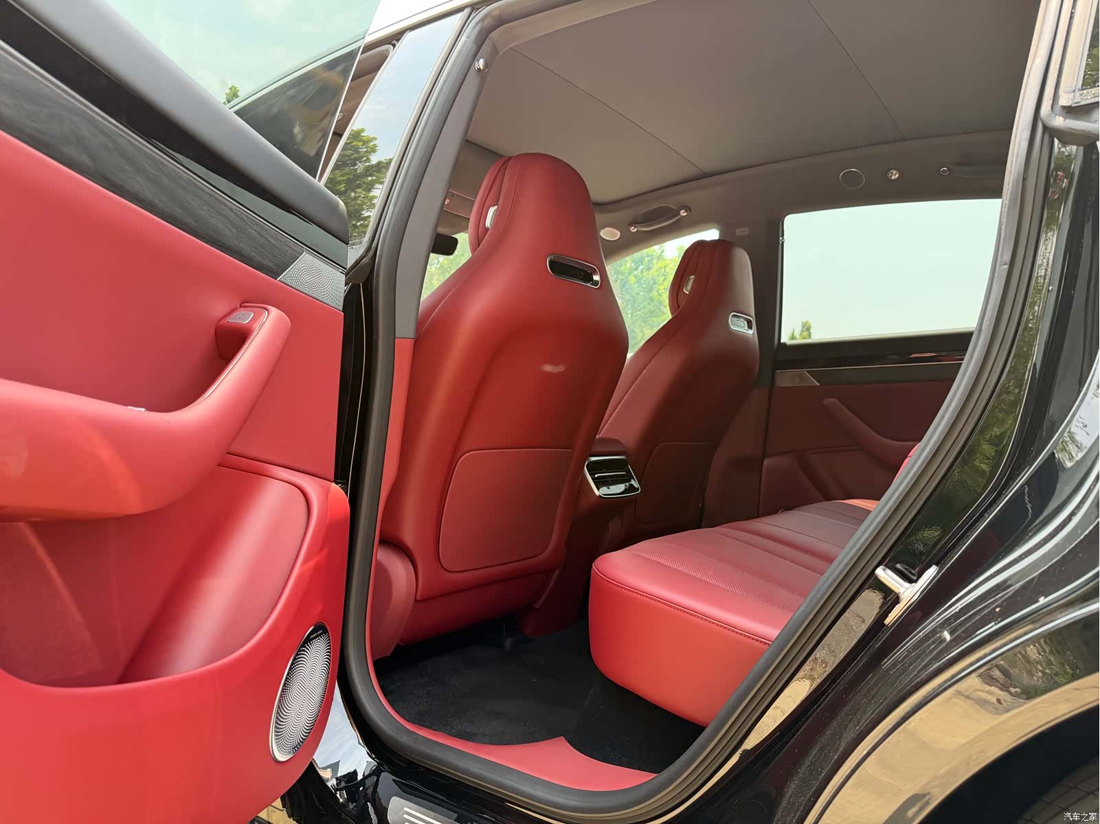 Luxeed R7, 2025 8