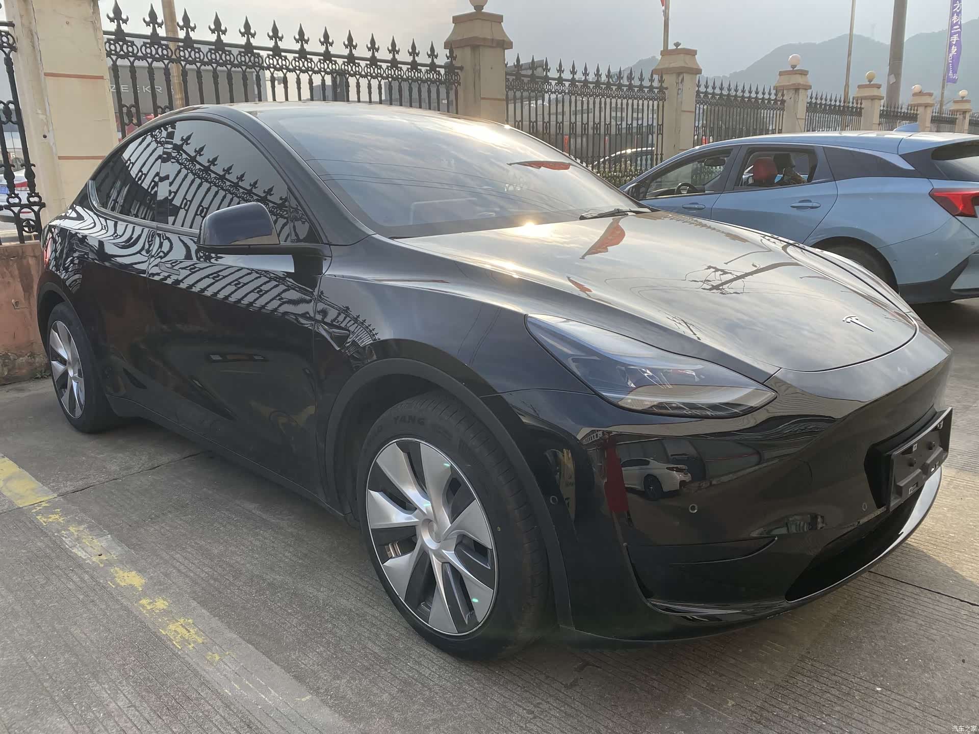 Tesla Model Y, 2022 3