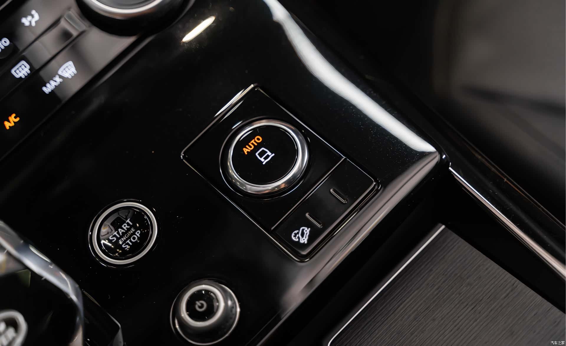 Land Rover Range Rover, 2023 18