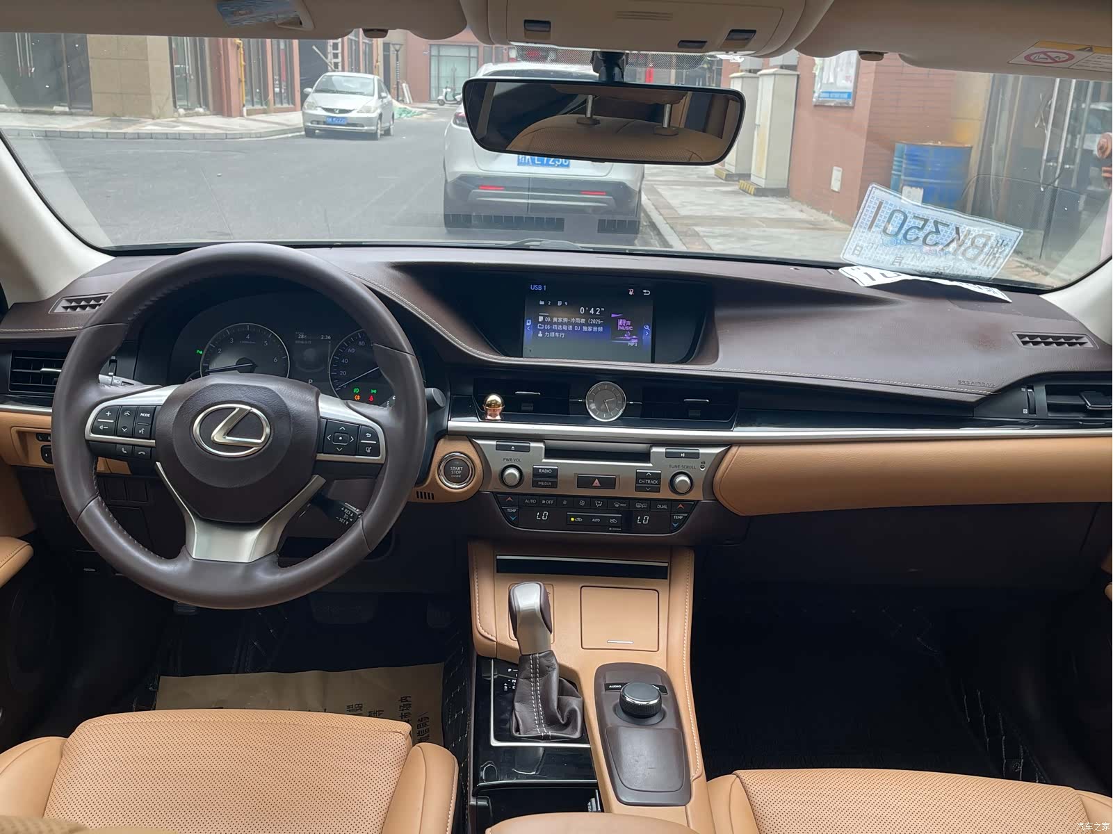 Lexus ES, 2016 8