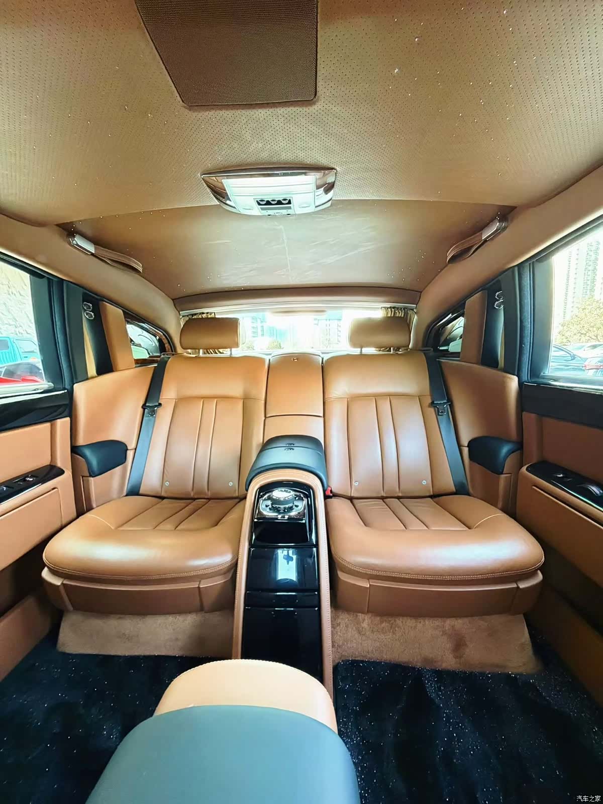Rolls-Royce Phantom, 2017 10