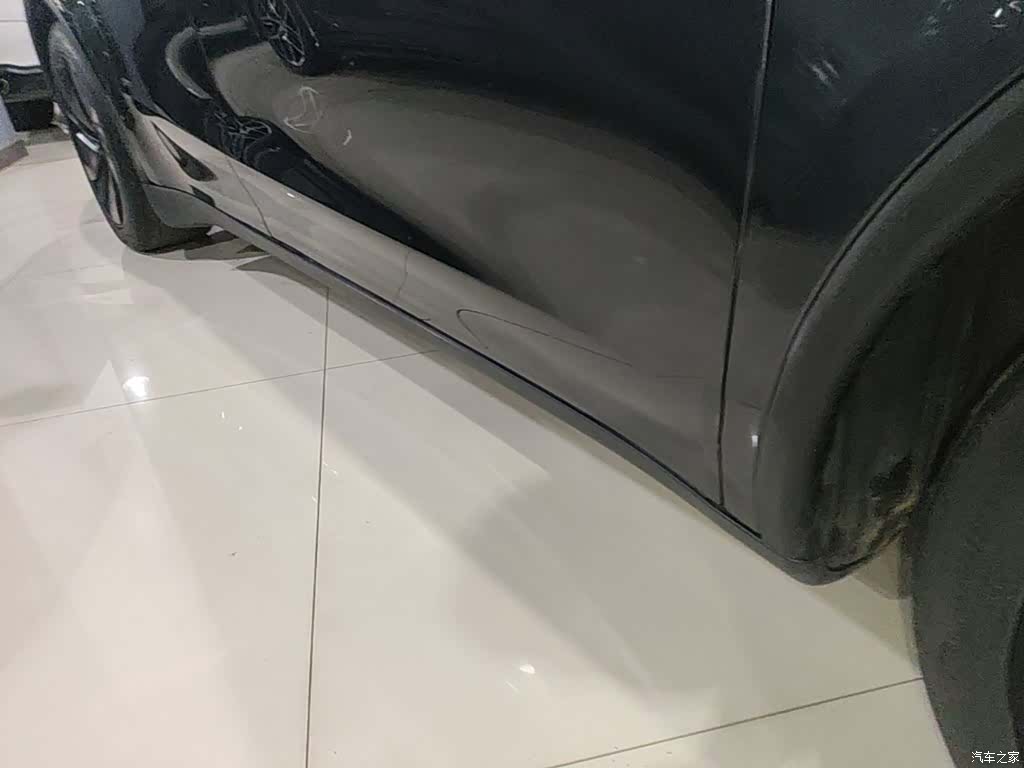 Tesla Model Y, 2025 21