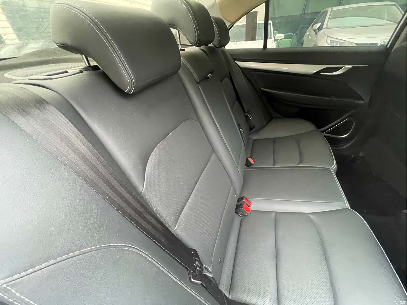 Geely Emgrand, 2020 13