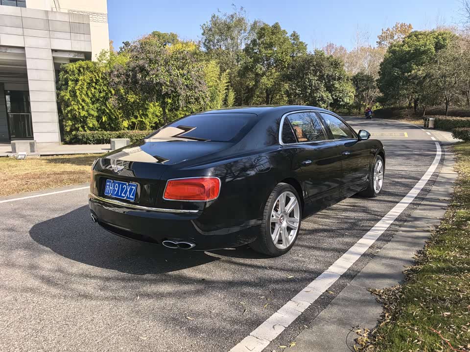Bentley Flying