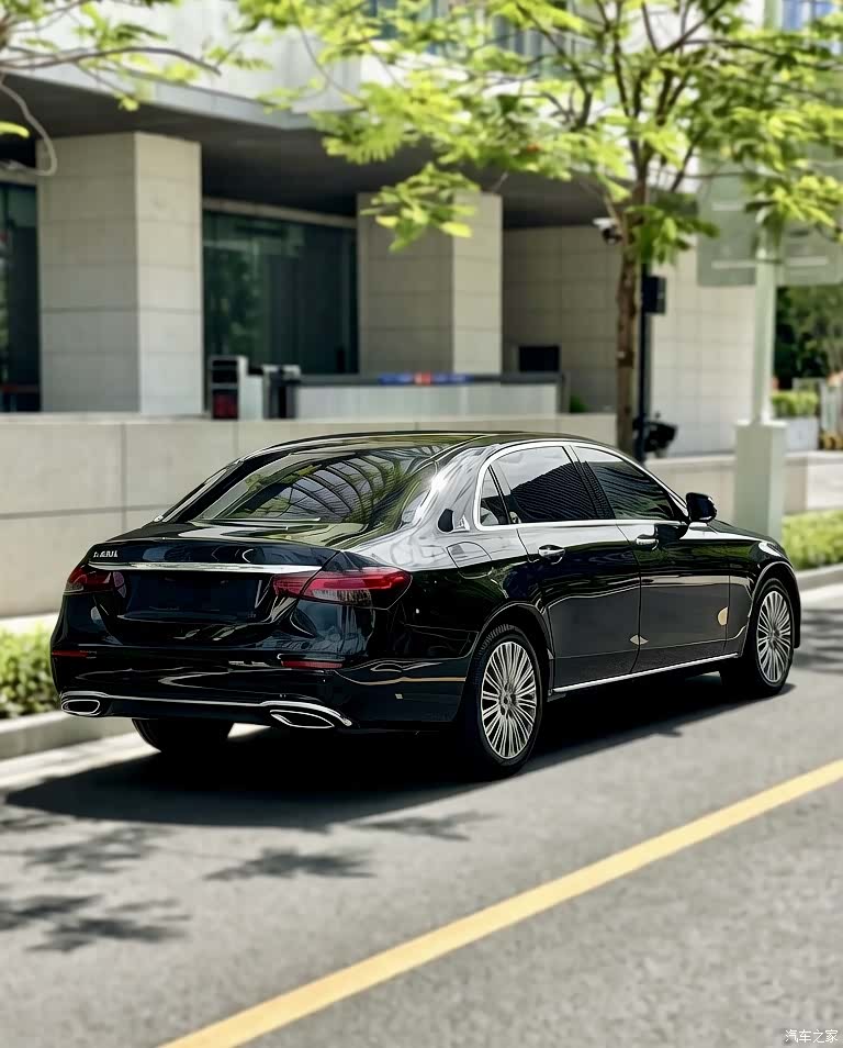 Mercedes-Benz E-Class, 2021 4