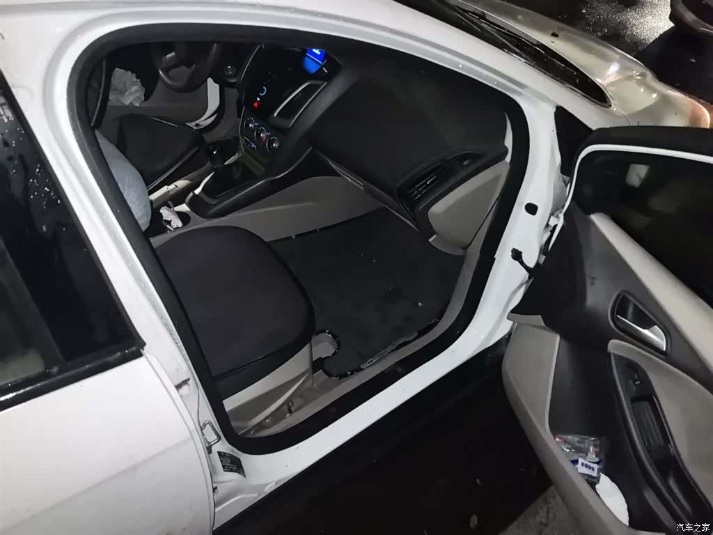 Ford Focus, 2014 20