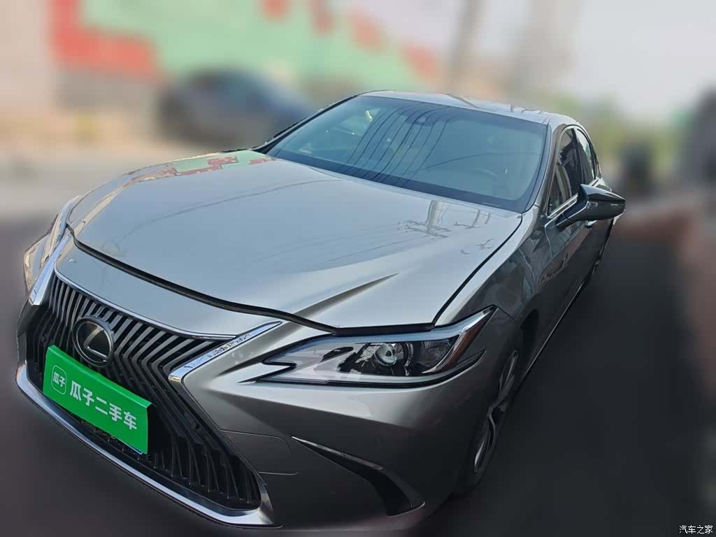 Lexus ES, 2019 1