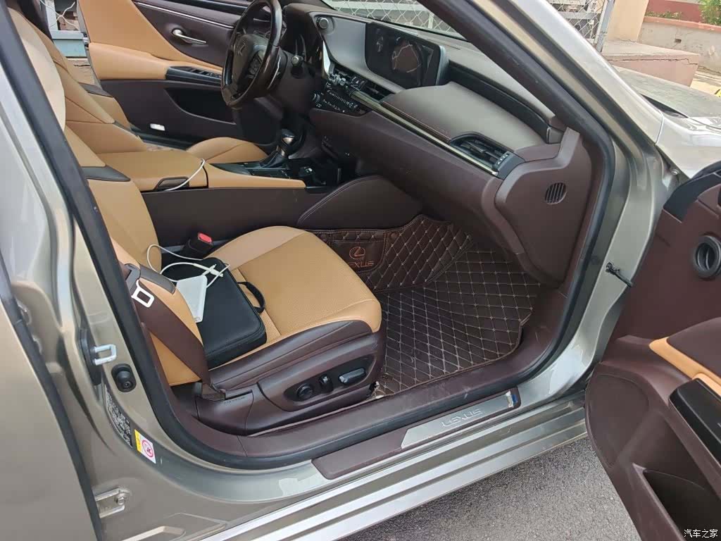 Lexus ES, 2019 20