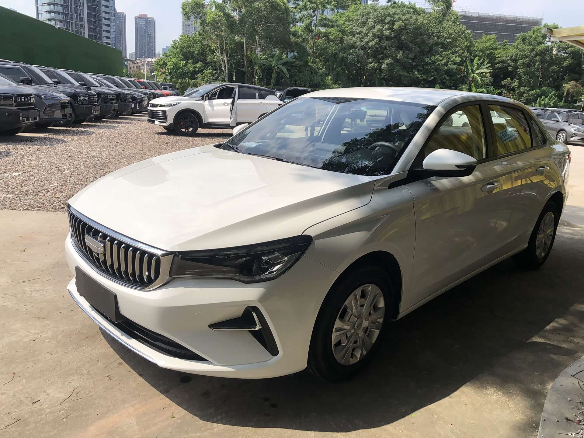 Geely Emgrand, 2025 1