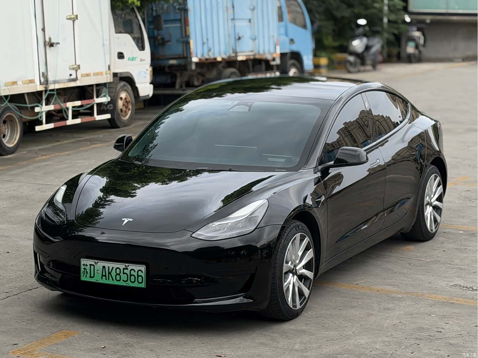 Tesla Model 3, 2023 1