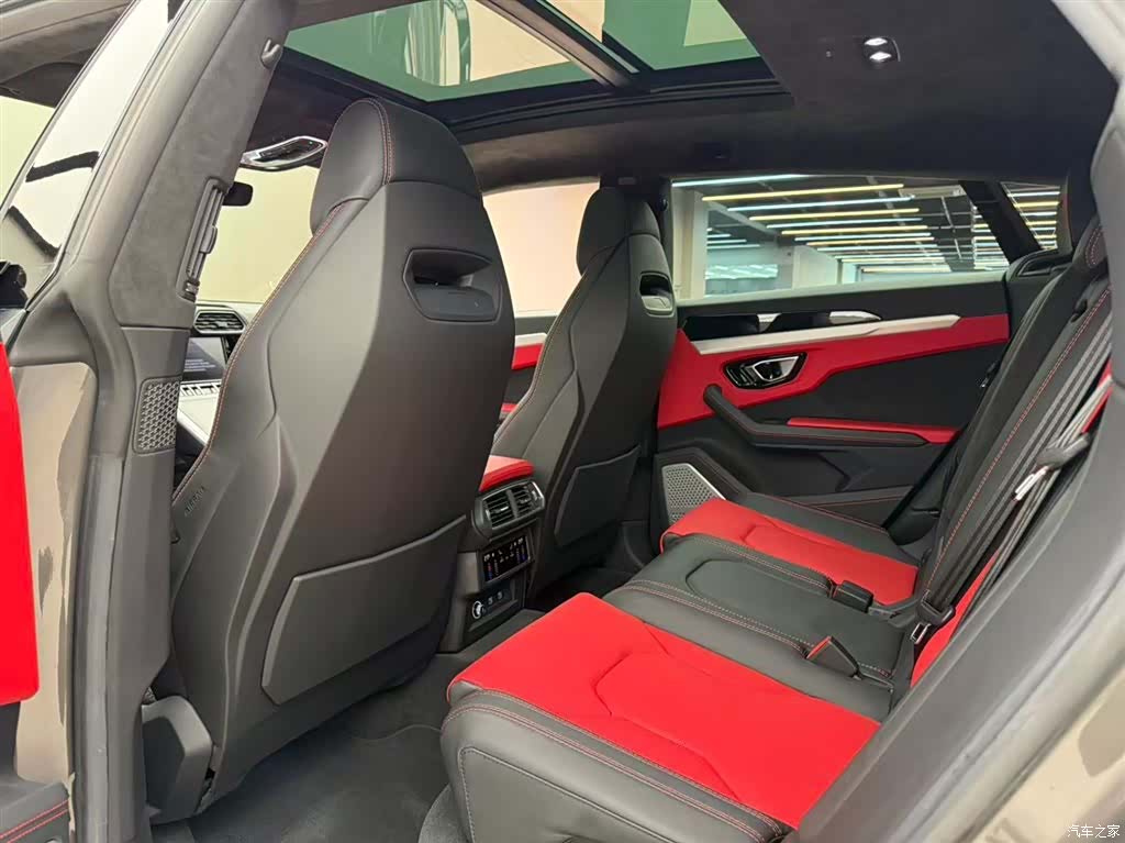 Lamborghini Urus, 2022 12
