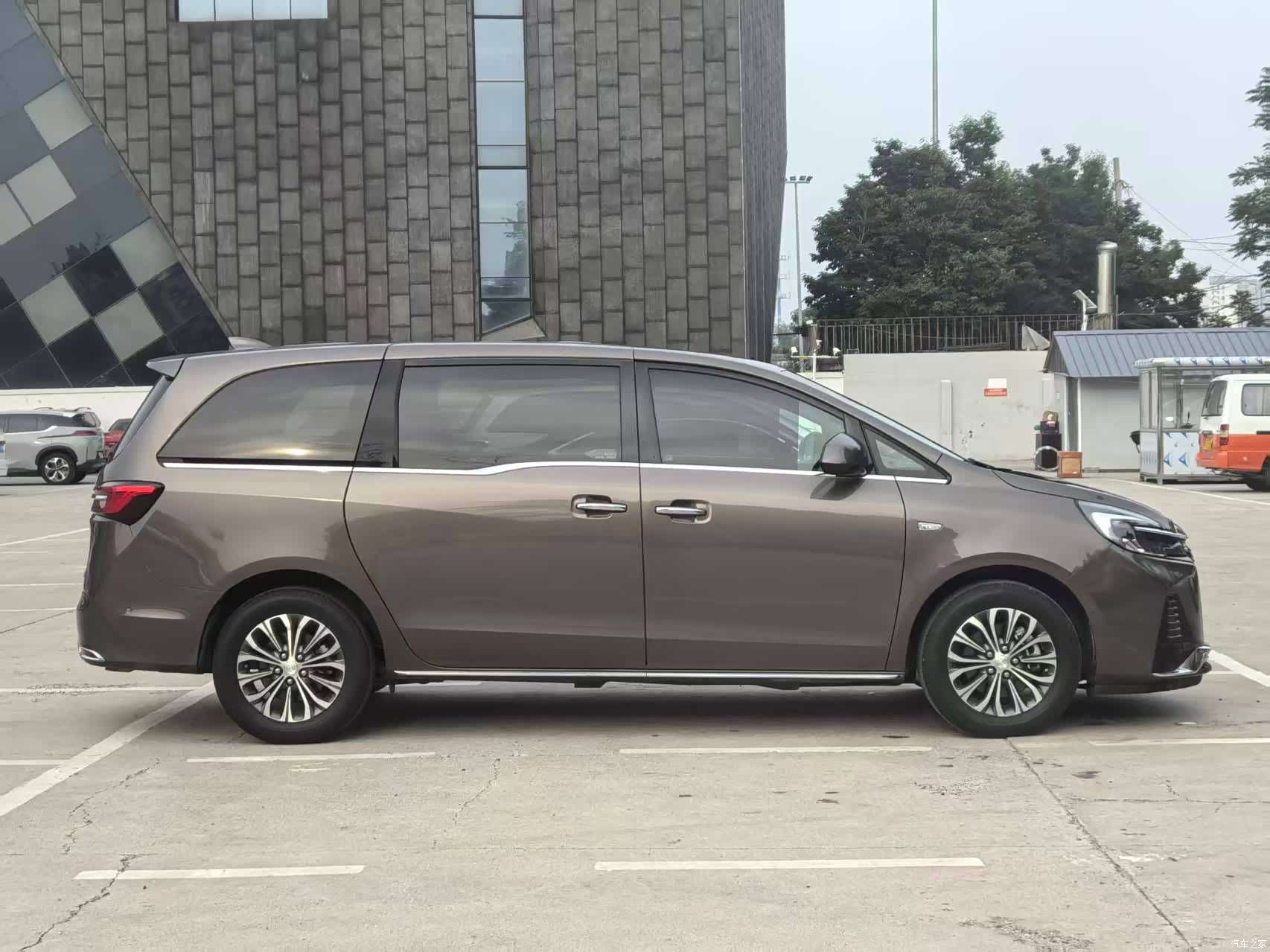 Buick GL8, 2023 7