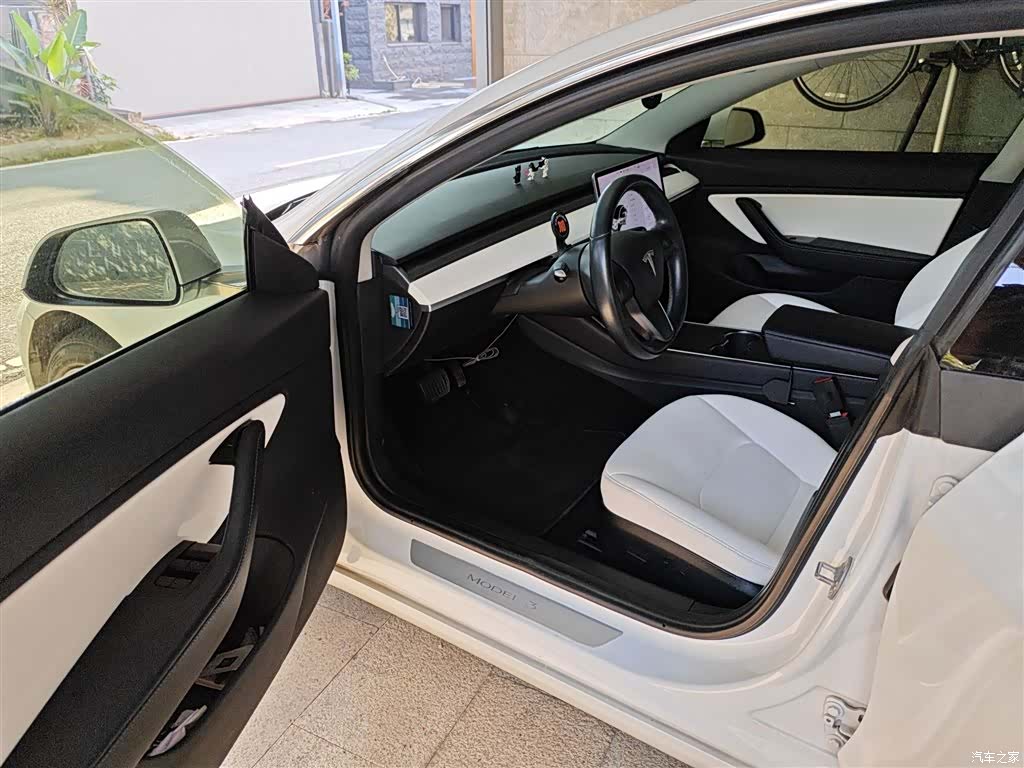 Tesla Model 3, 2019 14