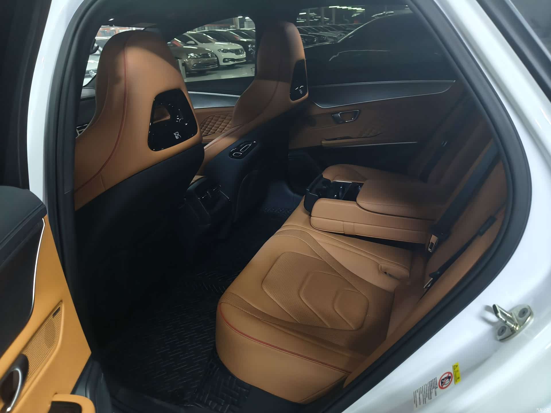 BYD Han, 2023 19