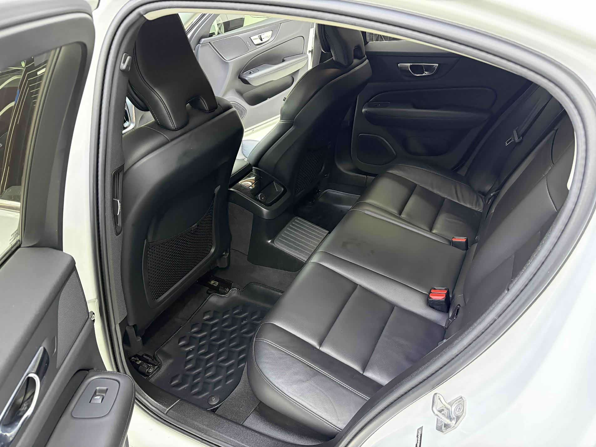 Volvo S60, 2020 9