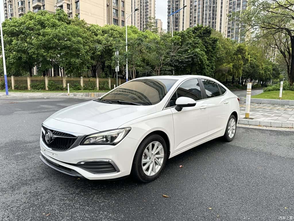 Buick Verano, 2018 1