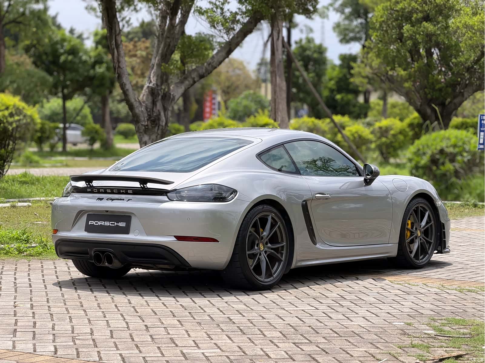 Porsche Cayman, 2020 8