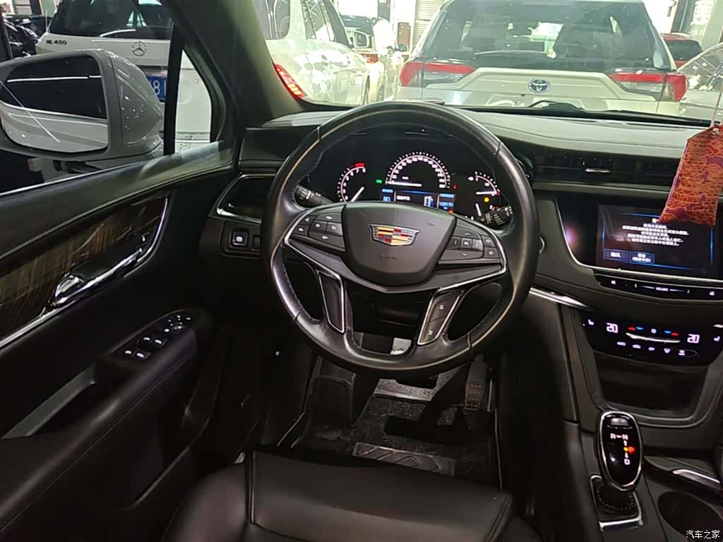 Cadillac XT5, 2018 11