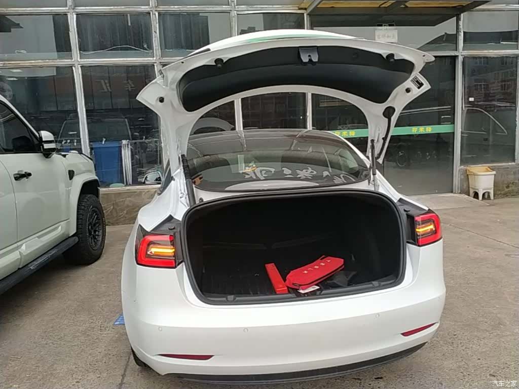 Tesla Model 3, 2023 19