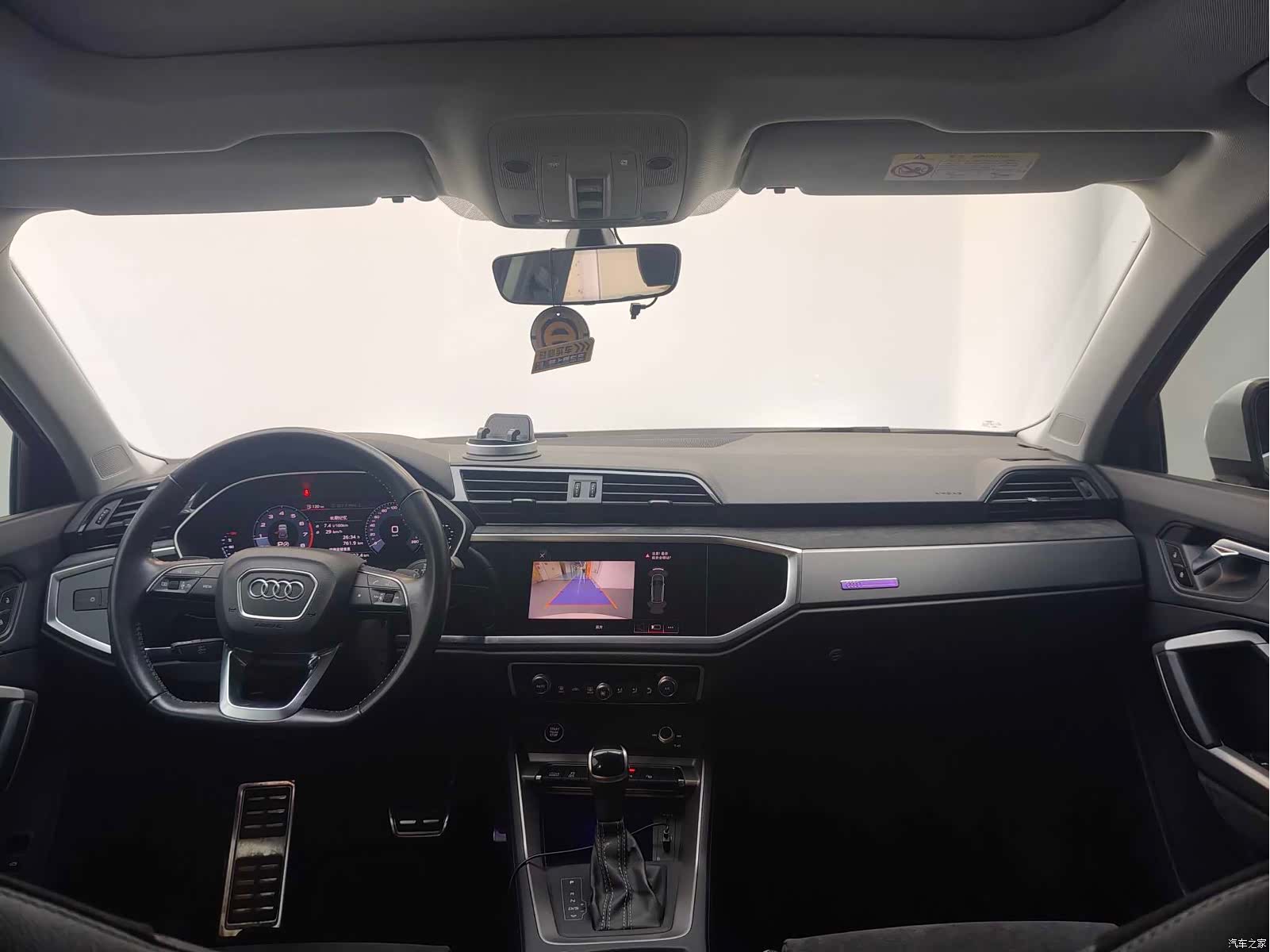 Audi Q3, 2020 11
