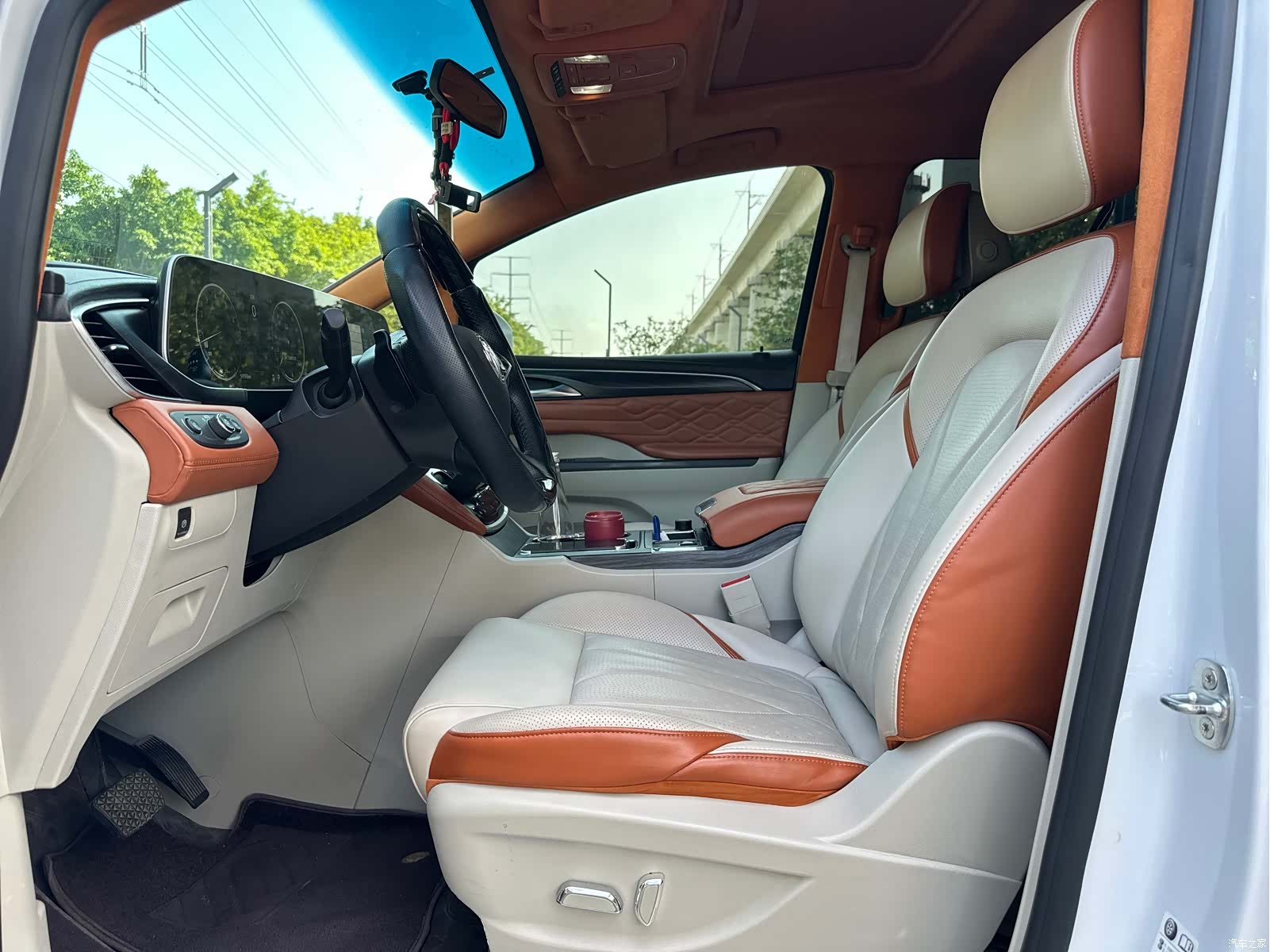 Buick GL8, 2022 все фото