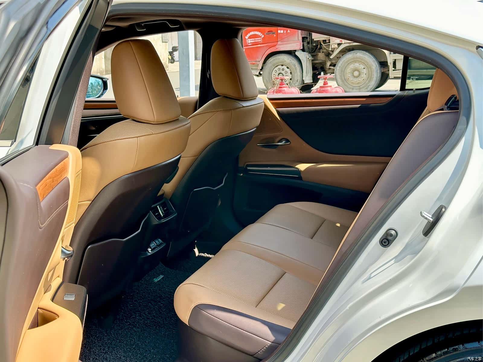 Lexus ES, 2020 6