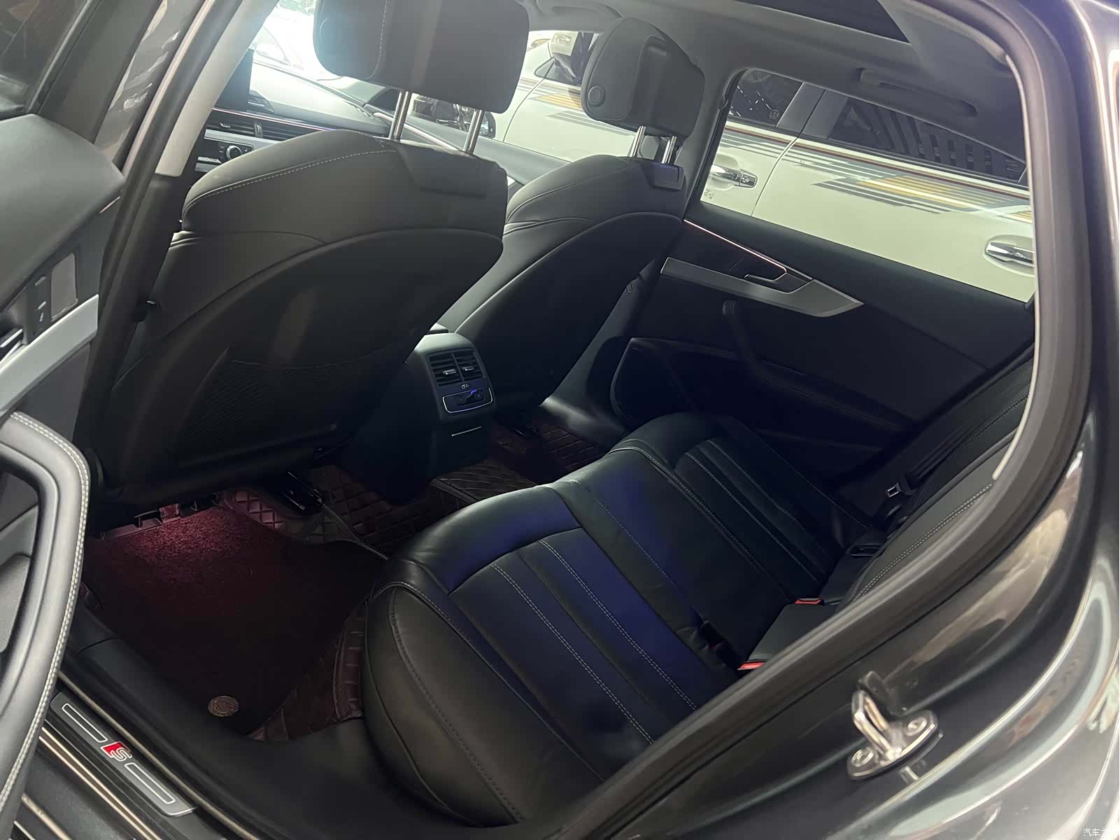 Audi A4L, 2022 3