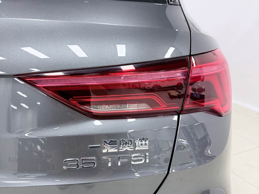 Audi Q3 2022, фото 9