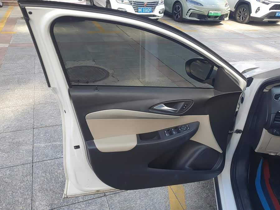 Buick LaCrosse 2023, фото 7