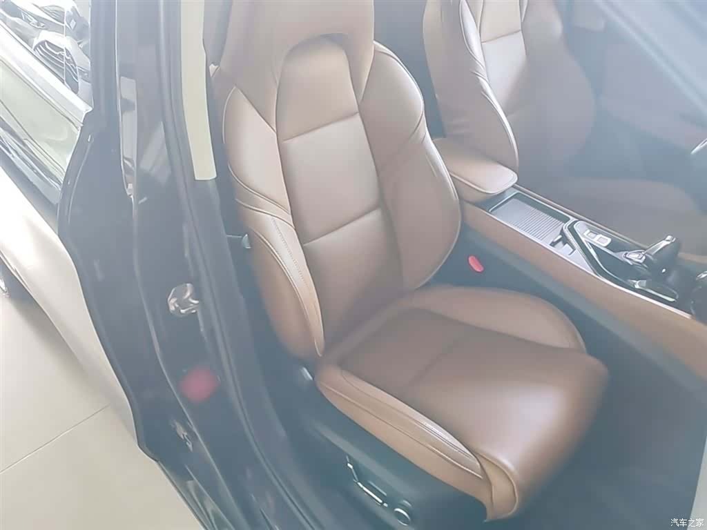 Lynk & Co 01, 2019 25