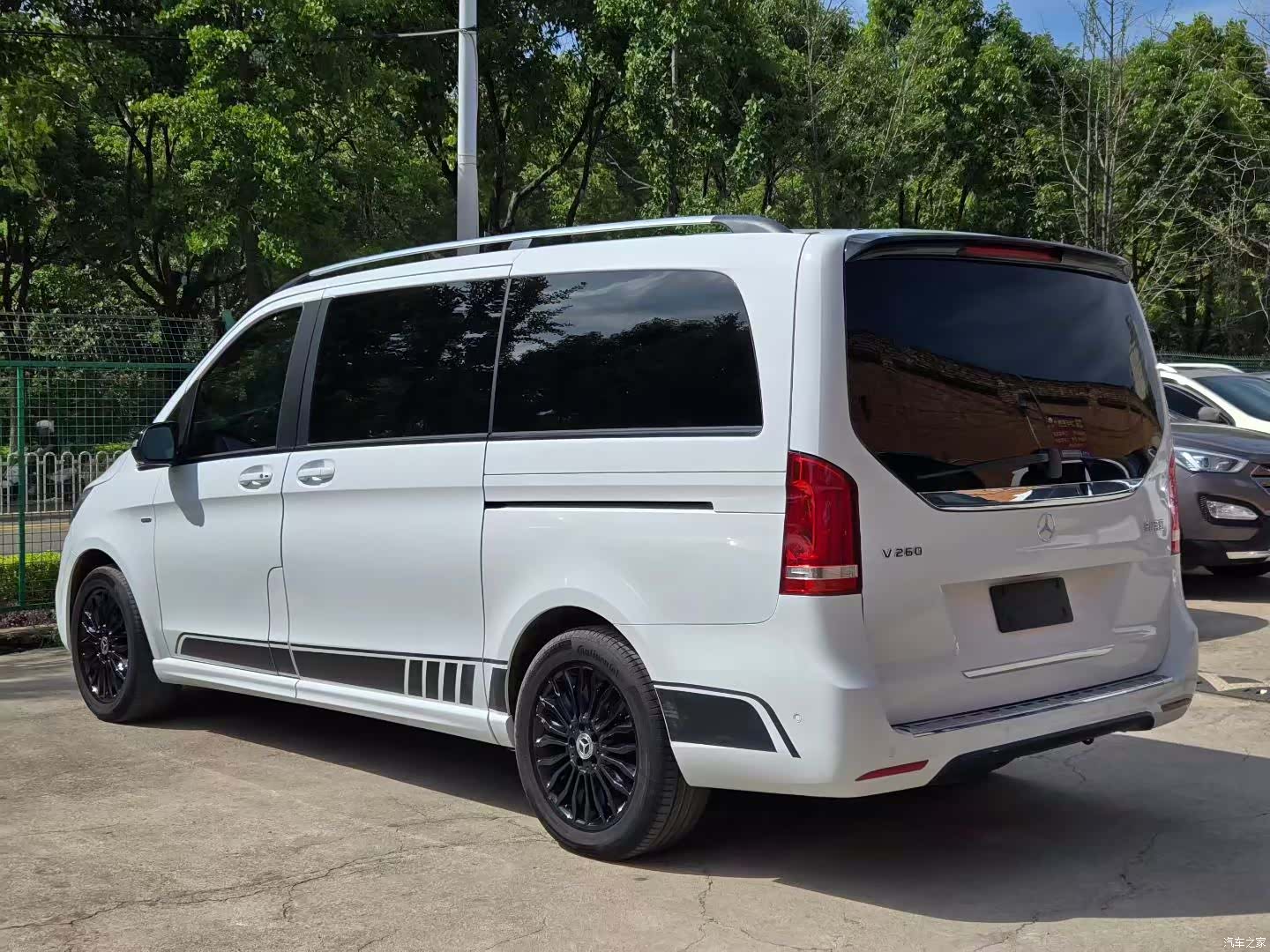 Mercedes-Benz V-Class, 2019 9