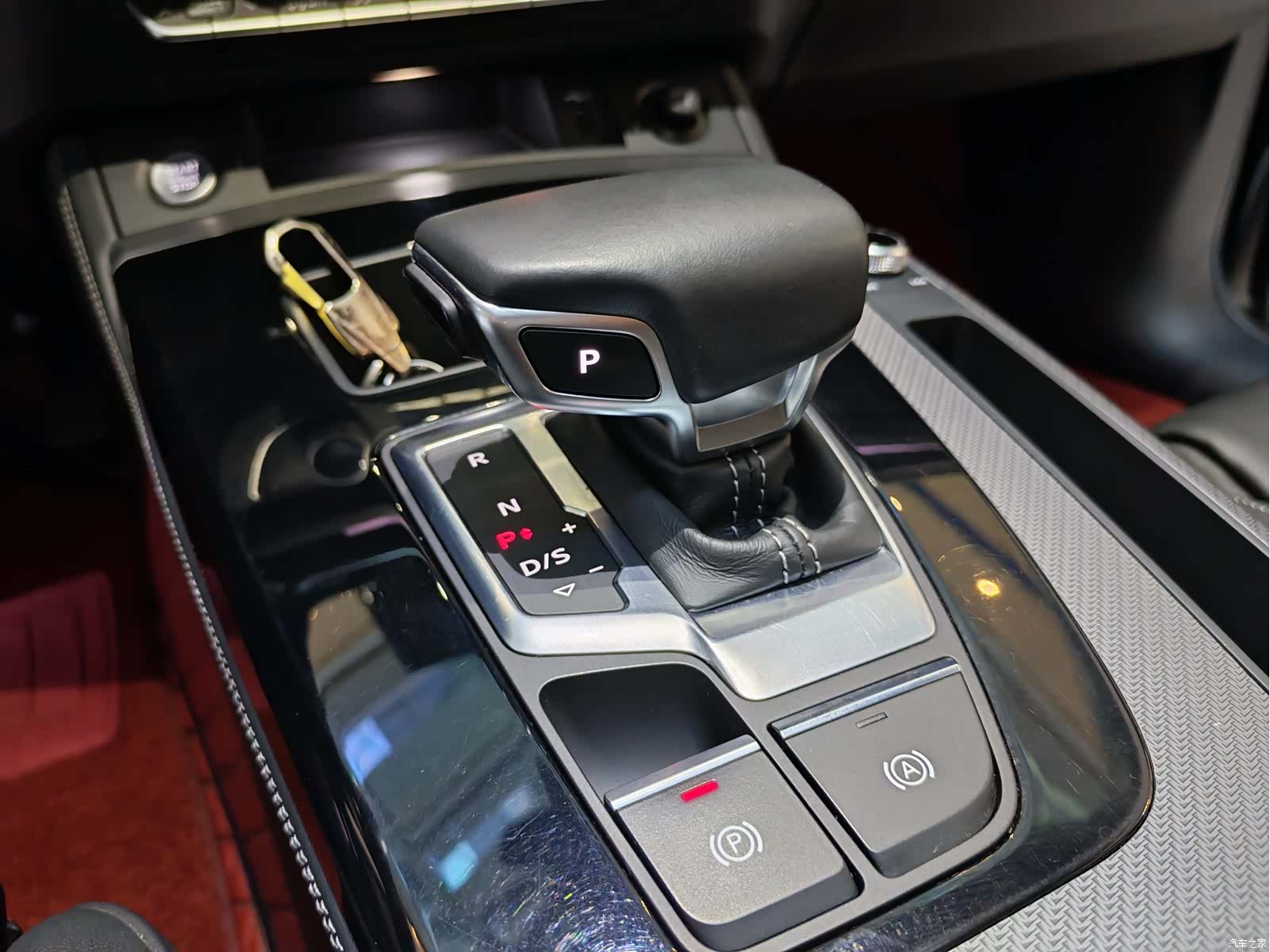 Audi Q5L, 2022 10