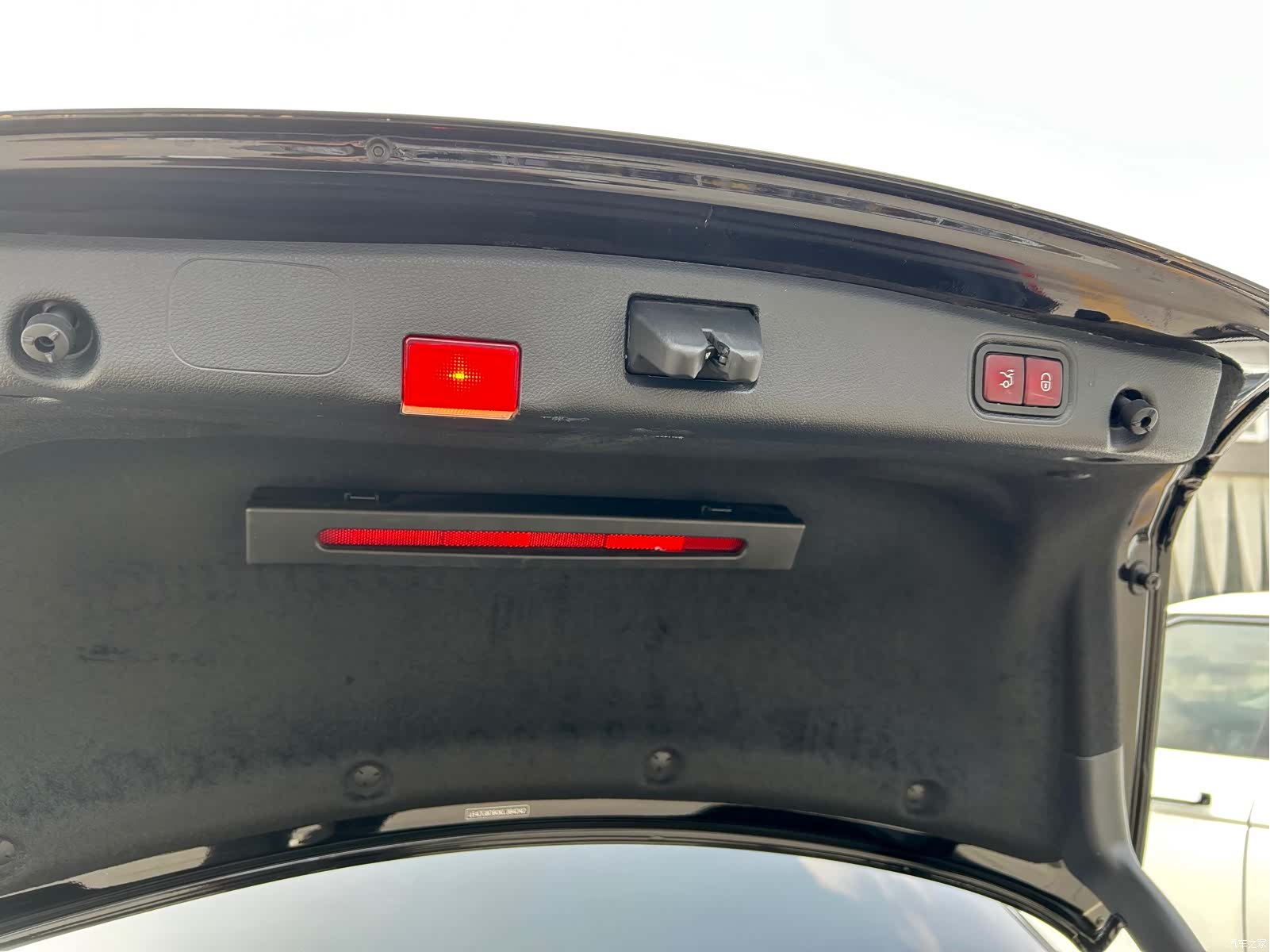 Mercedes-Benz E-Class, 2019 19